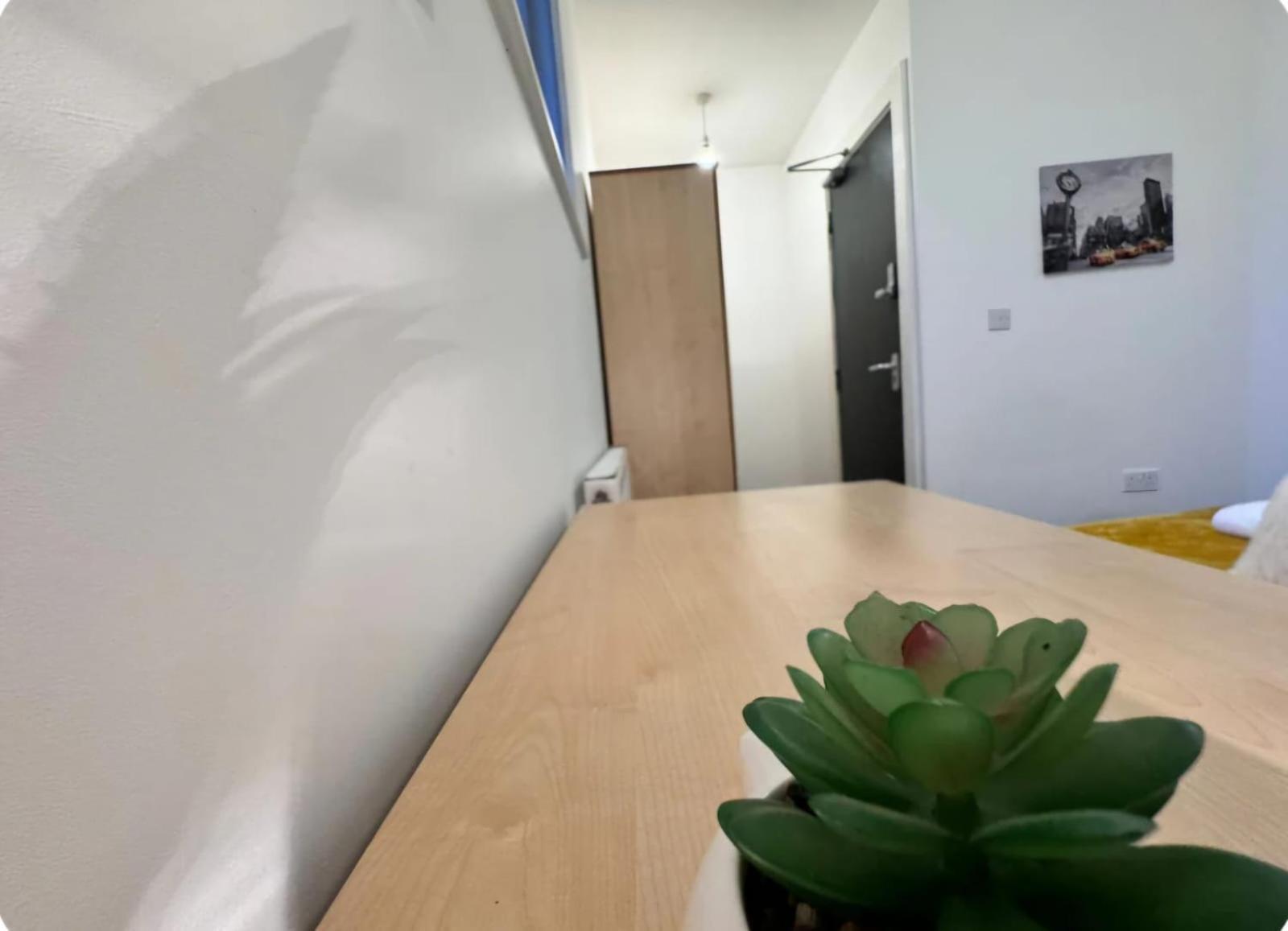 Guest house 5 Casa Compartilhada No L6 *