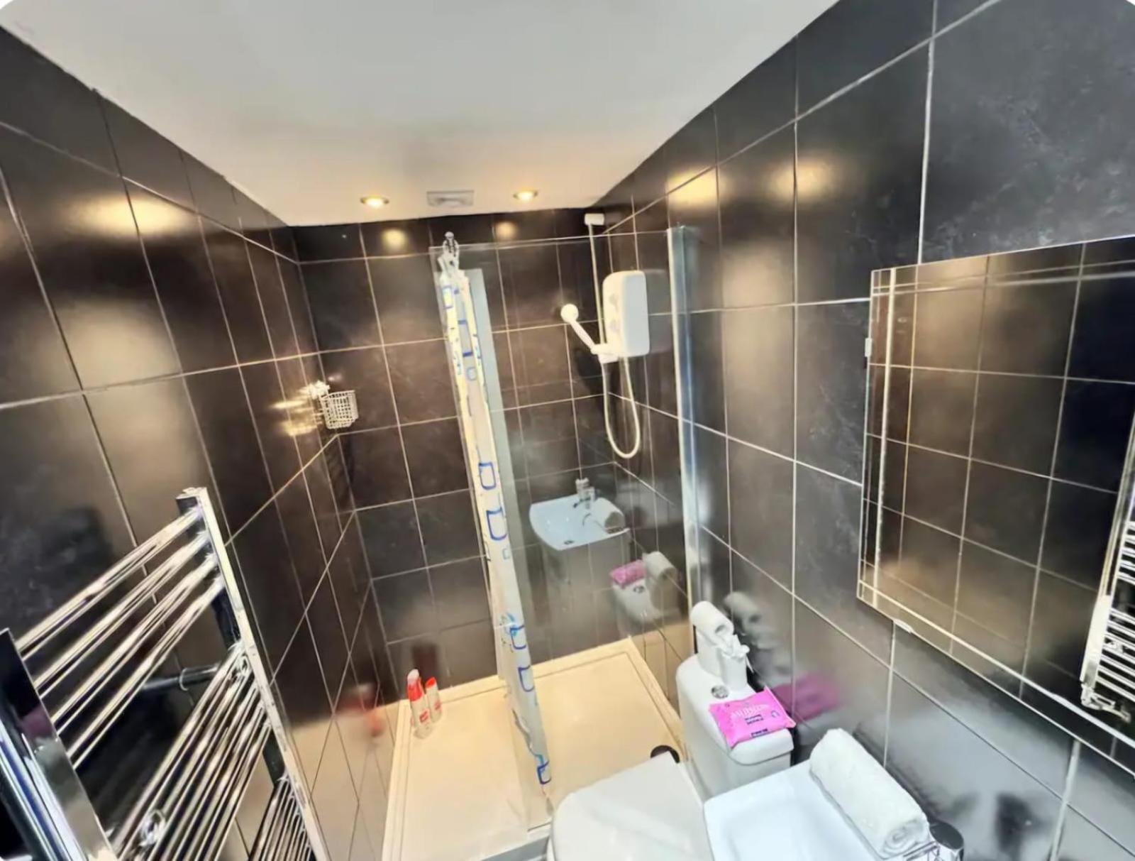 5 Casa Compartilhada No L6 *